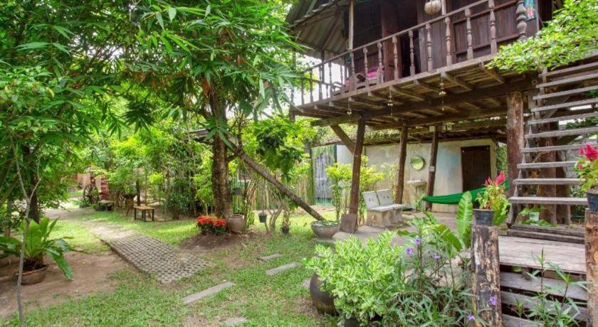 Отель Oyo 1155 Bikers House And Enduro Tours Чиангмай Экстерьер фото