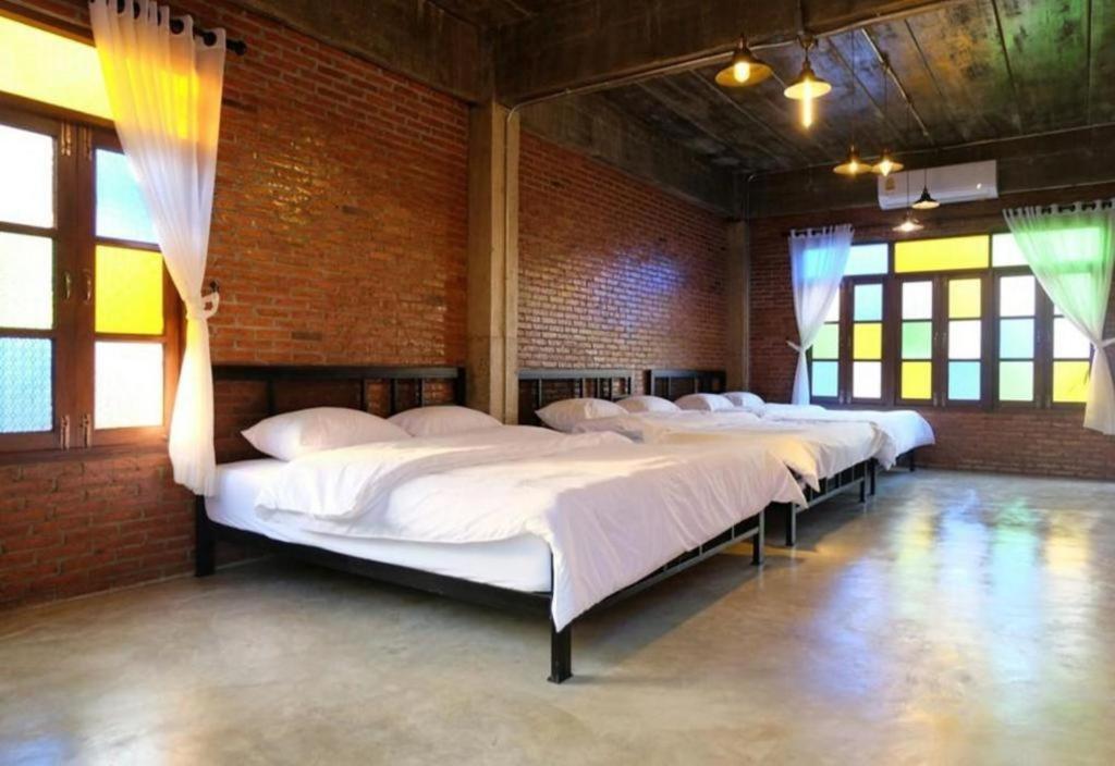 Отель Oyo 1155 Bikers House And Enduro Tours Чиангмай Экстерьер фото