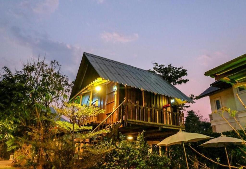 Отель Oyo 1155 Bikers House And Enduro Tours Чиангмай Экстерьер фото